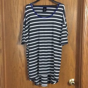 Anges and Dora gray and white tunic